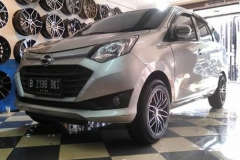 DAIHATSU-SIGRA-OZ-R15X7.0-PCD-4X100-1143-ET-38-Black-Polish-GT-Radial-Champiro-Eco-185-65-R15