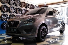 DATSUN-GO-WedsSport-R15X7.0-PCD-4X100-ET-38-Accelera-195-50-R16