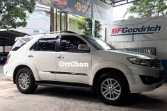 Fortuner-ganti-ban-pakai-Bridgestone-Dueler-HT-dengan-ukuran-ban-26565-R17