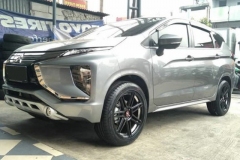 MITSUBISHI-XPANDER-FELLUNO-FLO-R18X.8.0-PCD-5X114-ET-43-Black-Machine-Undercut-Accelera-235-50-R18