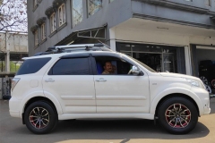 TOYOTA-RUSH-AMW-Thunder-0719-R16X7.0-PCD-5X1143-ET-35-BMF-MIRL-Accelera-Phi-235-60-R16