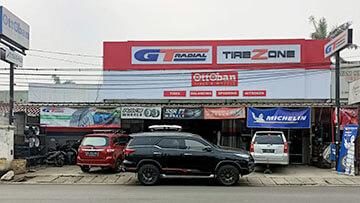 Toko Velg dan Ban Mobil di Jatiwaringin