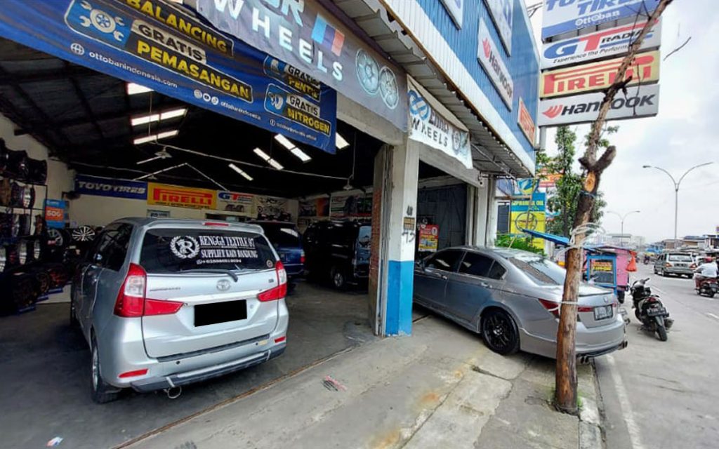 Toko Velg Mobil di Bandung