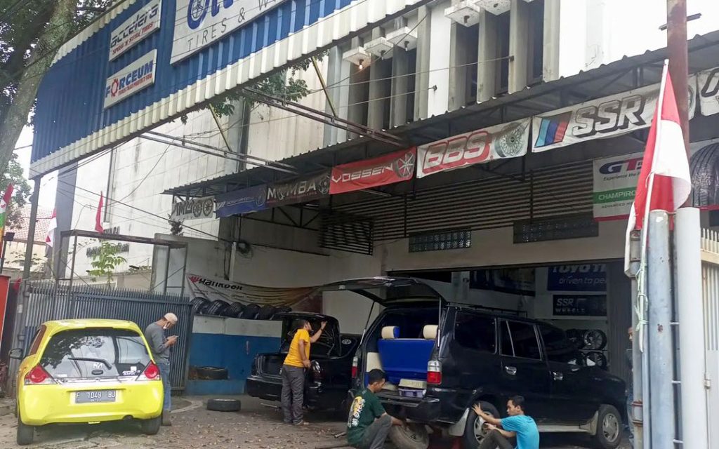 Toko Velg Mobil di Bandung